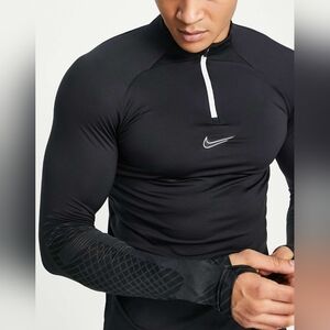 Nike dri fit slim fit size Large Slim Fit Thumb Holes long sleeve top